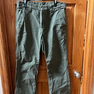 Men’s Carhartt pants forest green loose fit